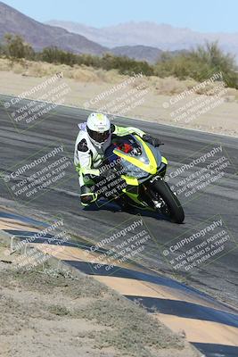 media/Dec-01-2025-Moto Forza (Mon) [[2daa91e15f]]/2-Intermediate Group/Session 4 (Turn 10 Inside)/